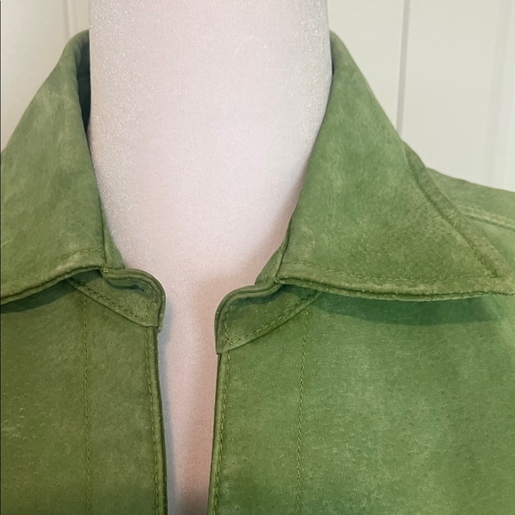 Live a‎ Little Lime Green Suede Blazer. - Picture 3 of 13
